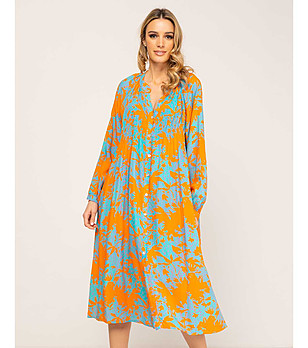 Ефектна овърсайз рокля в синьо и оранжево снимка