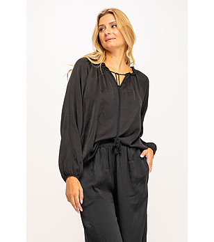 Черна дамска oversize блуза Ozana снимка